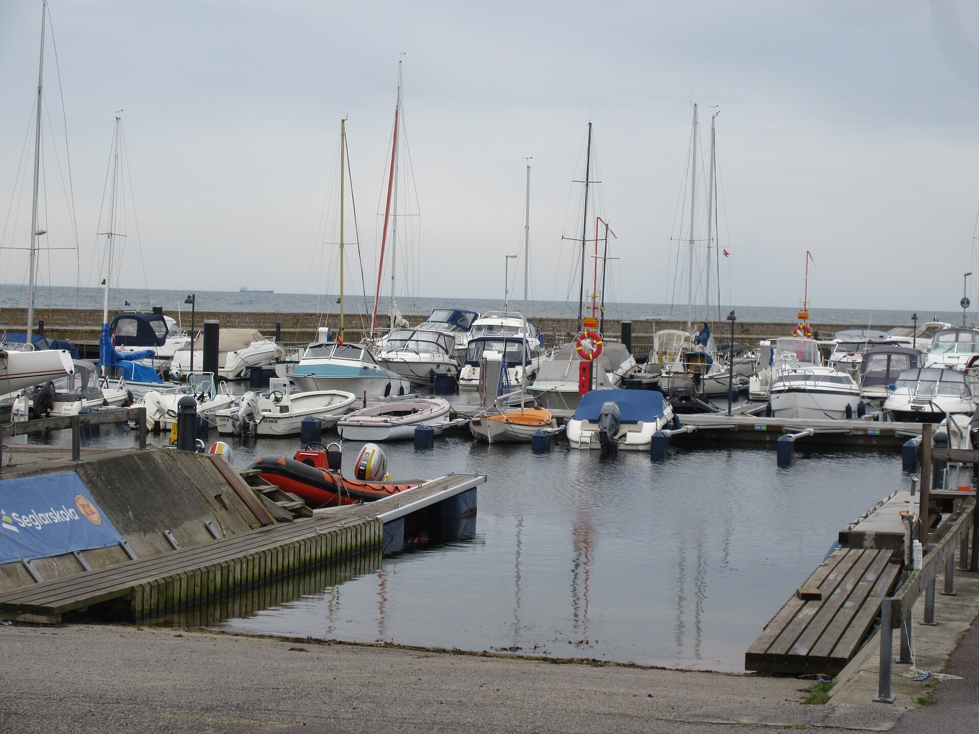 Både i lystbådehavnen i Skanör